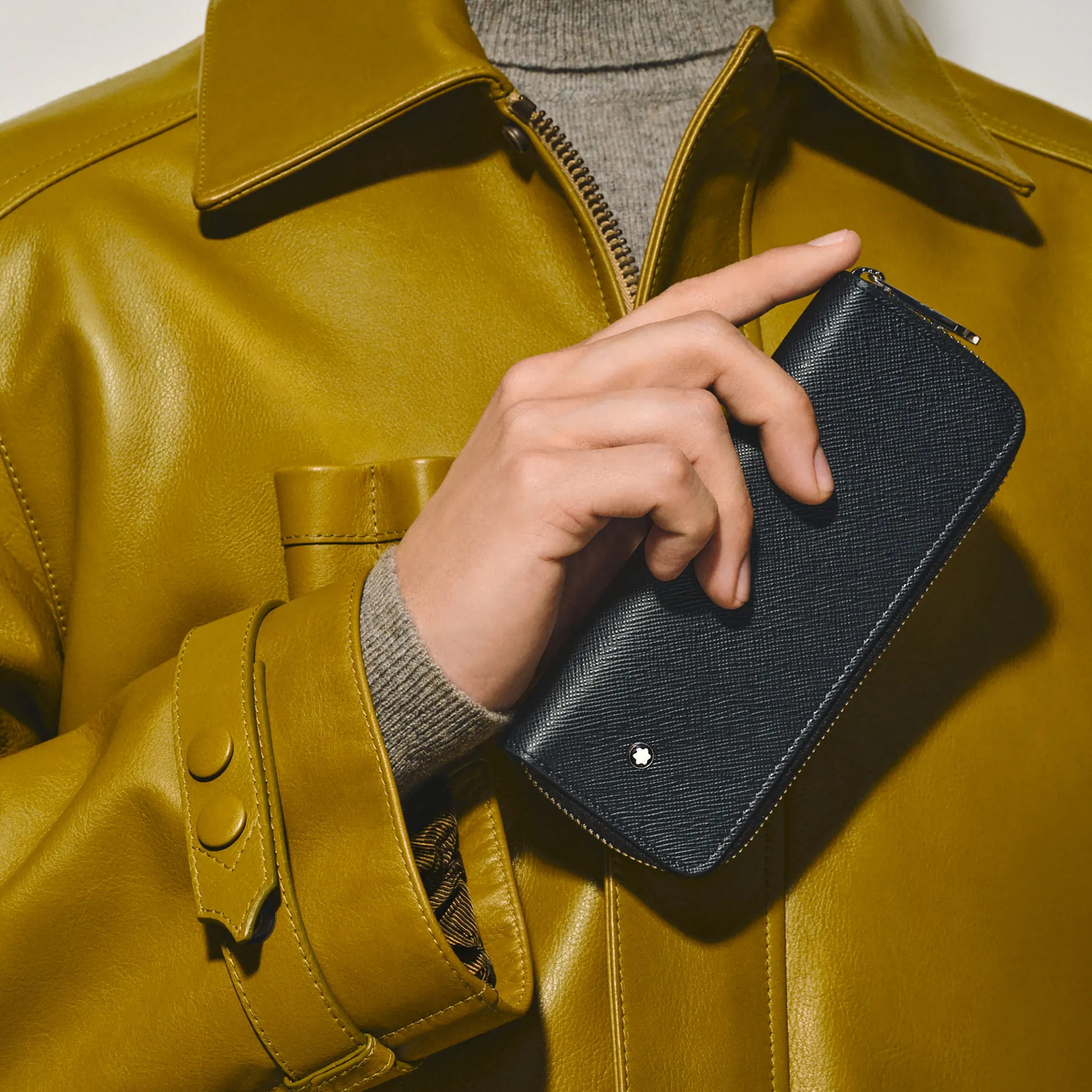 Astuccio con Cerniera per 2 Strumenti da Scrittura in Pelle Sartorial