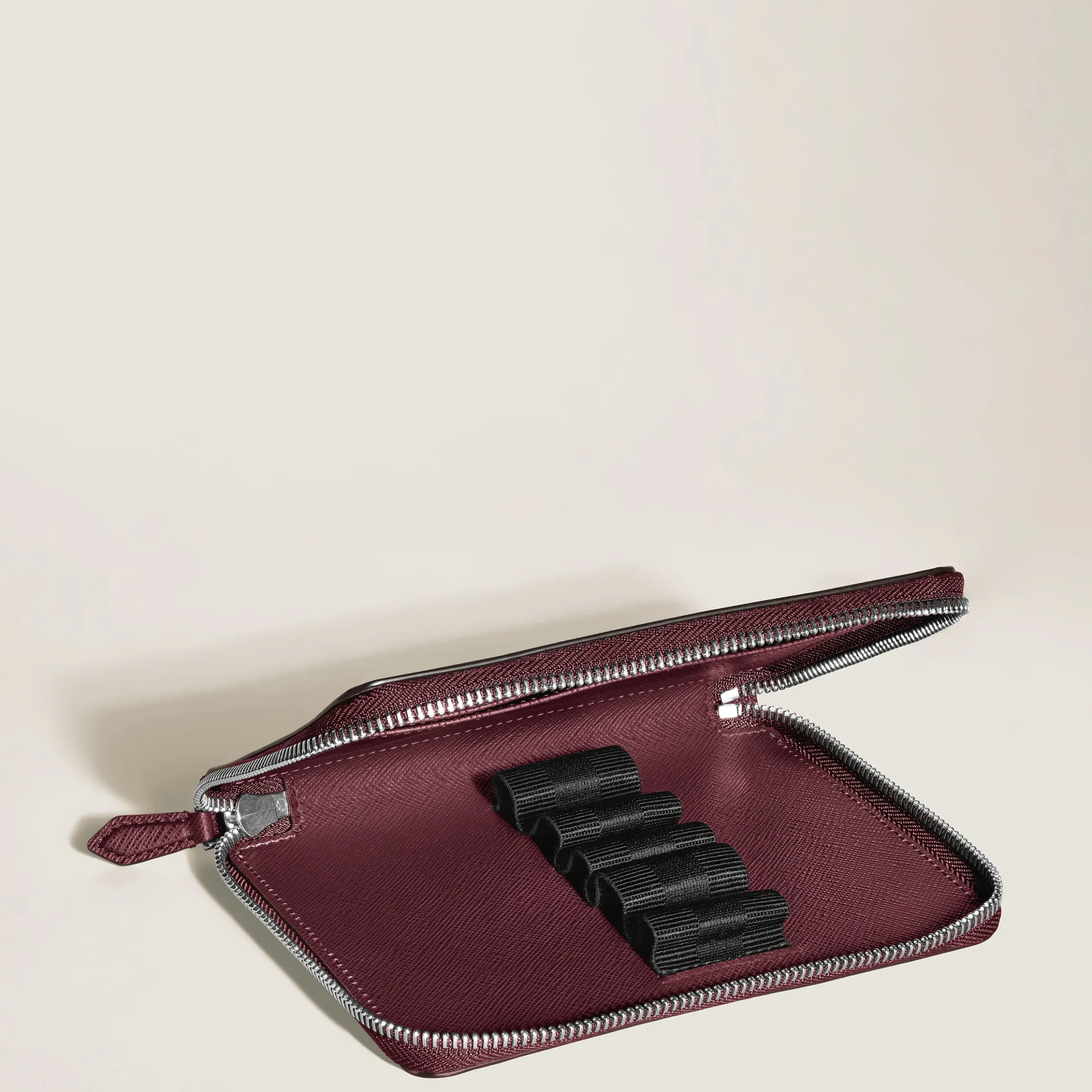 Astuccio con Cerniera per 5 Strumenti da Scrittura in Pelle Sartorial