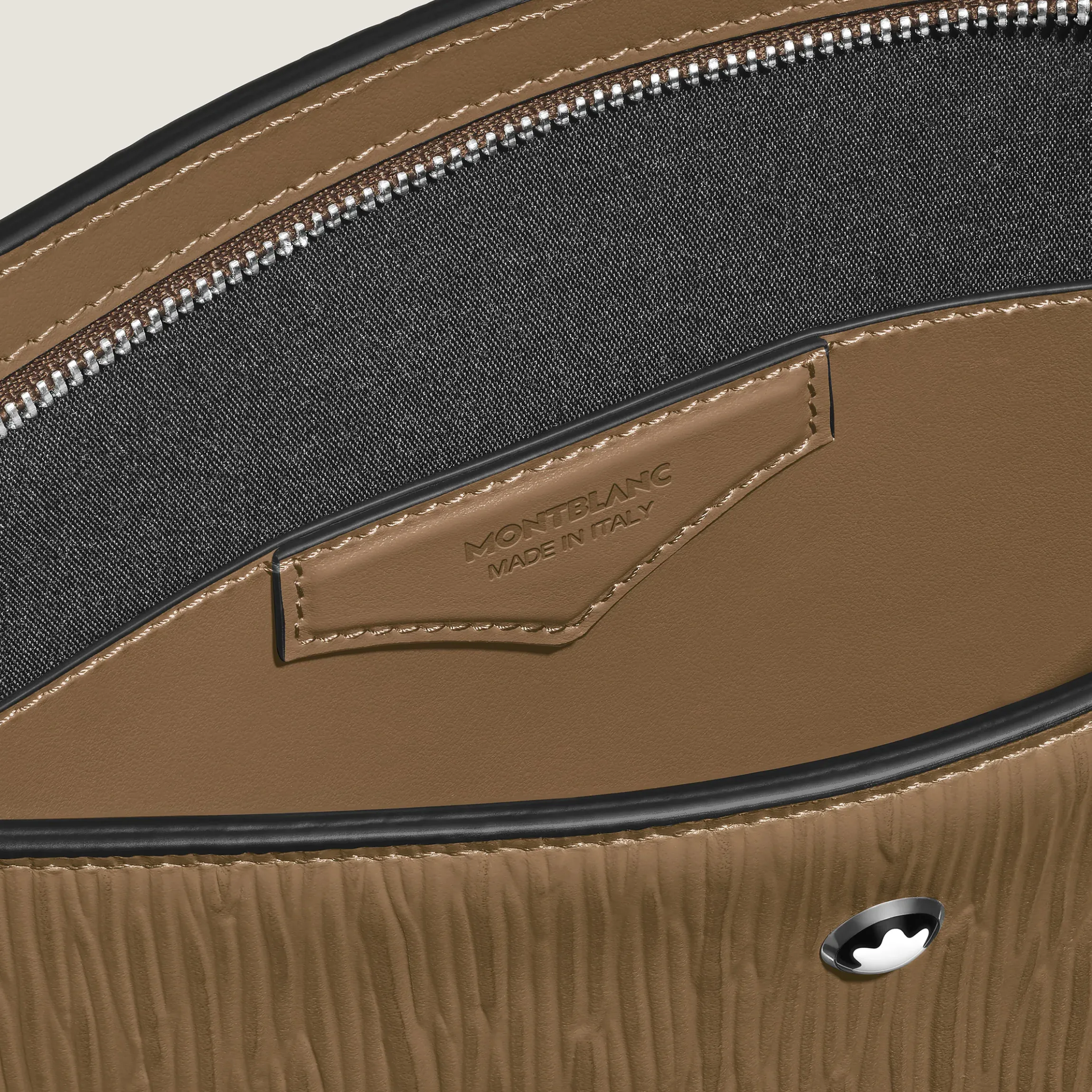Pochette in Pelle Corteccia Sfumato