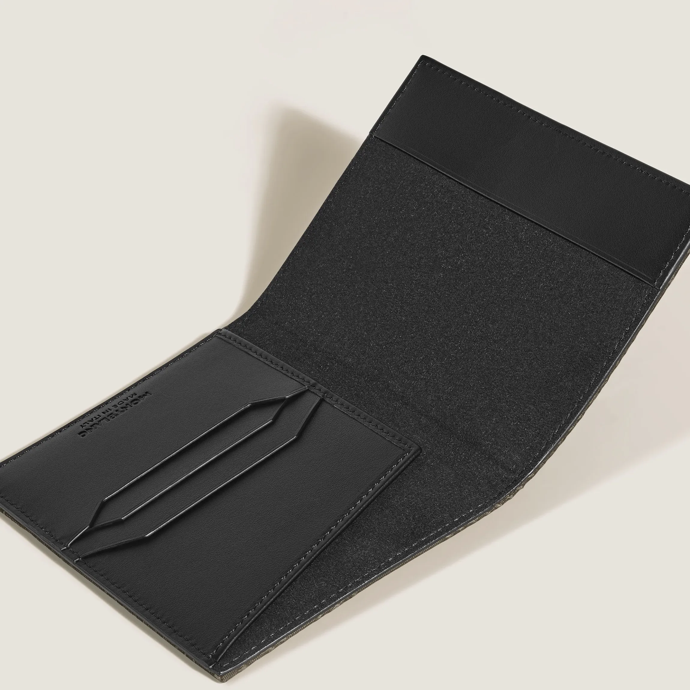 Porta Passaporto in Tessuto Jacquard 4810